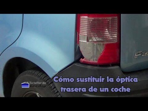 Sustituci&oacute;n de Piezas del Piloto Trasero de Coche